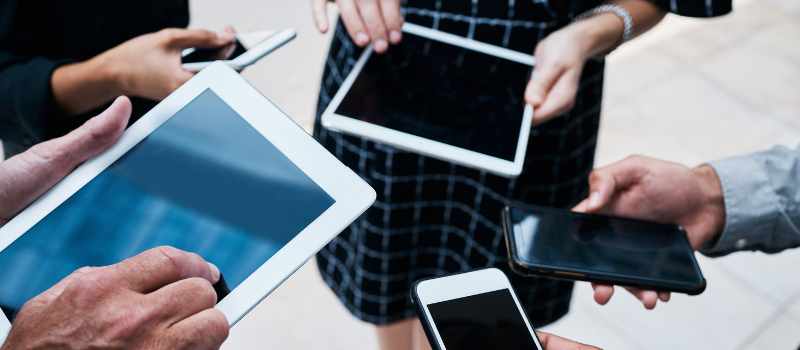 Qué información aparece en el etiquetado energético de móviles y tablets